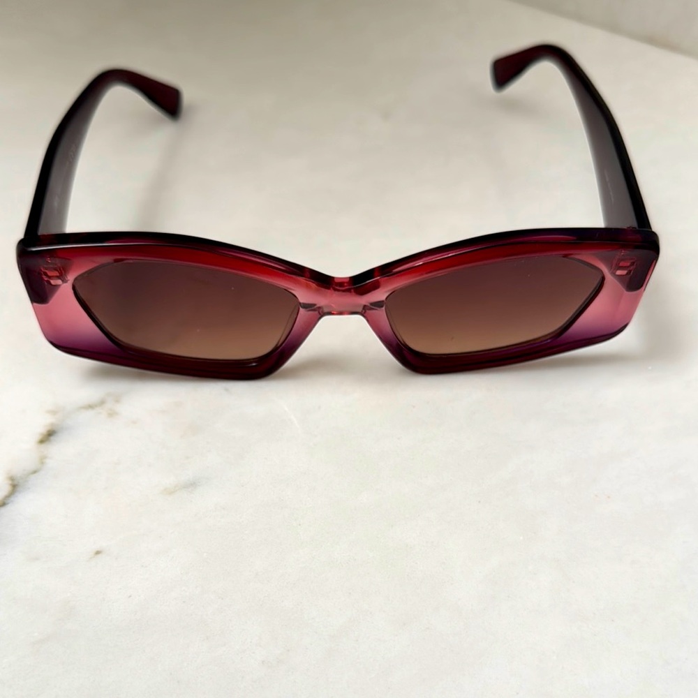 Geometric rectangular style sunnies